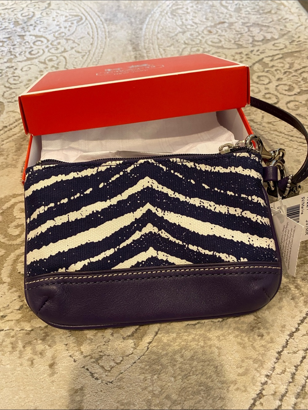 NWT Coach Dark Purple & White Zebra-Stripe Wristlet Clutch - Picture 3 of 3